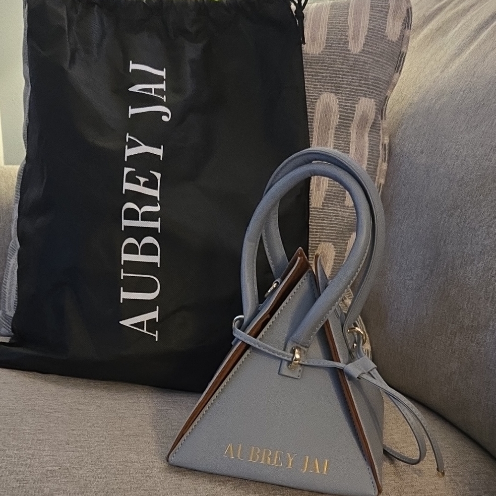 Aubrey Jai Pyramid Handbag 🤩🥰😍